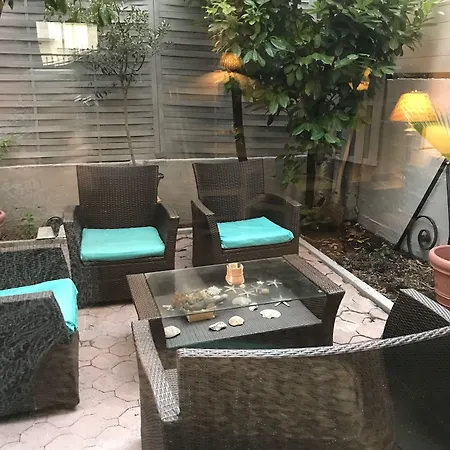 La Maison Des Capucines Alojamento de Acomodação e Pequeno-almoço *