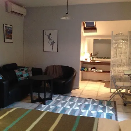 Alojamento de Acomodação e Pequeno-almoço La Maison Des Capucines Antibes